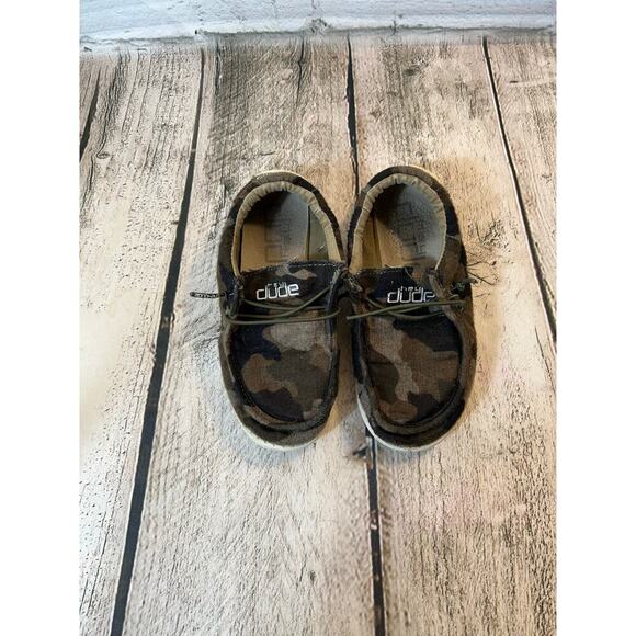 HEYDUDE Boy’s Wally Linen Camo Shoes / Size: K11 - Picture 2 of 9